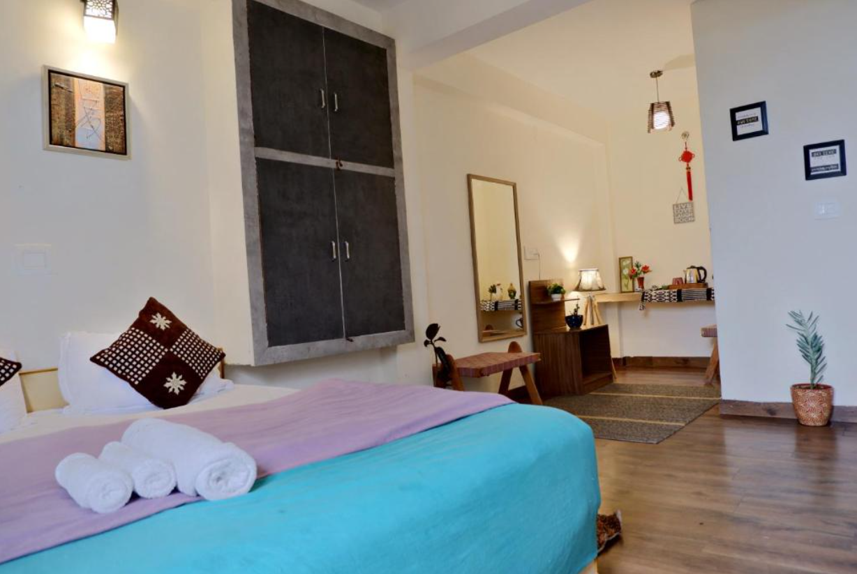 Utopia Hostels Dharamkot Deluxe Room 3