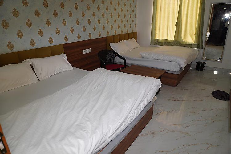 Hotel JR Palace Ac Family Room (2 Double Bed) 4