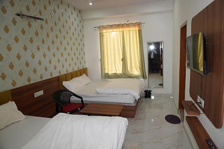 Hotel JR Palace Ac Family Room (2 Double Bed) 3