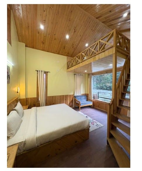 Riverdale Cottage and Cafe Jibhi Wooden Duplex Room 3