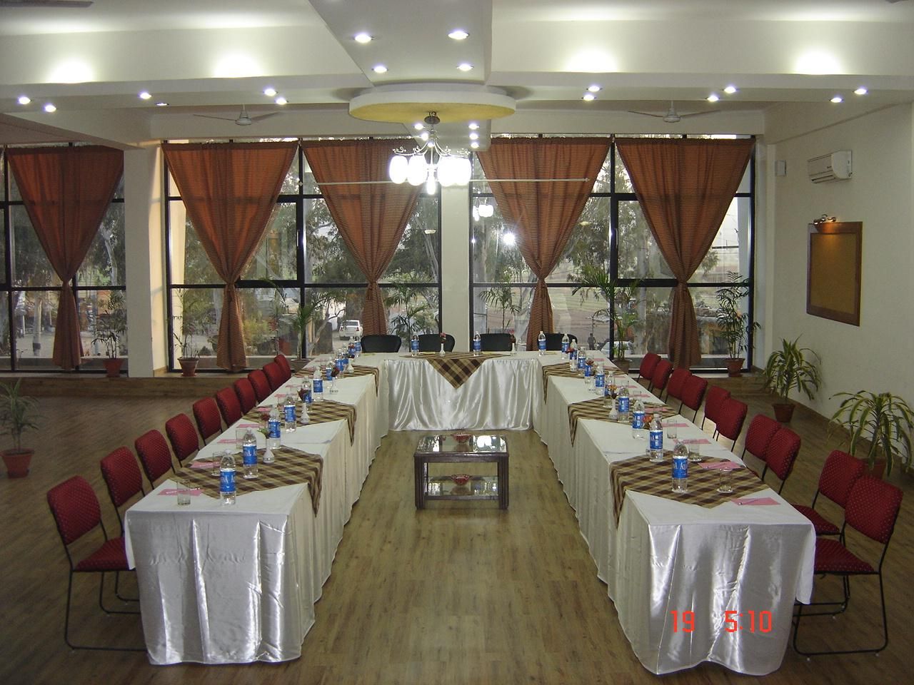 Banquet hall