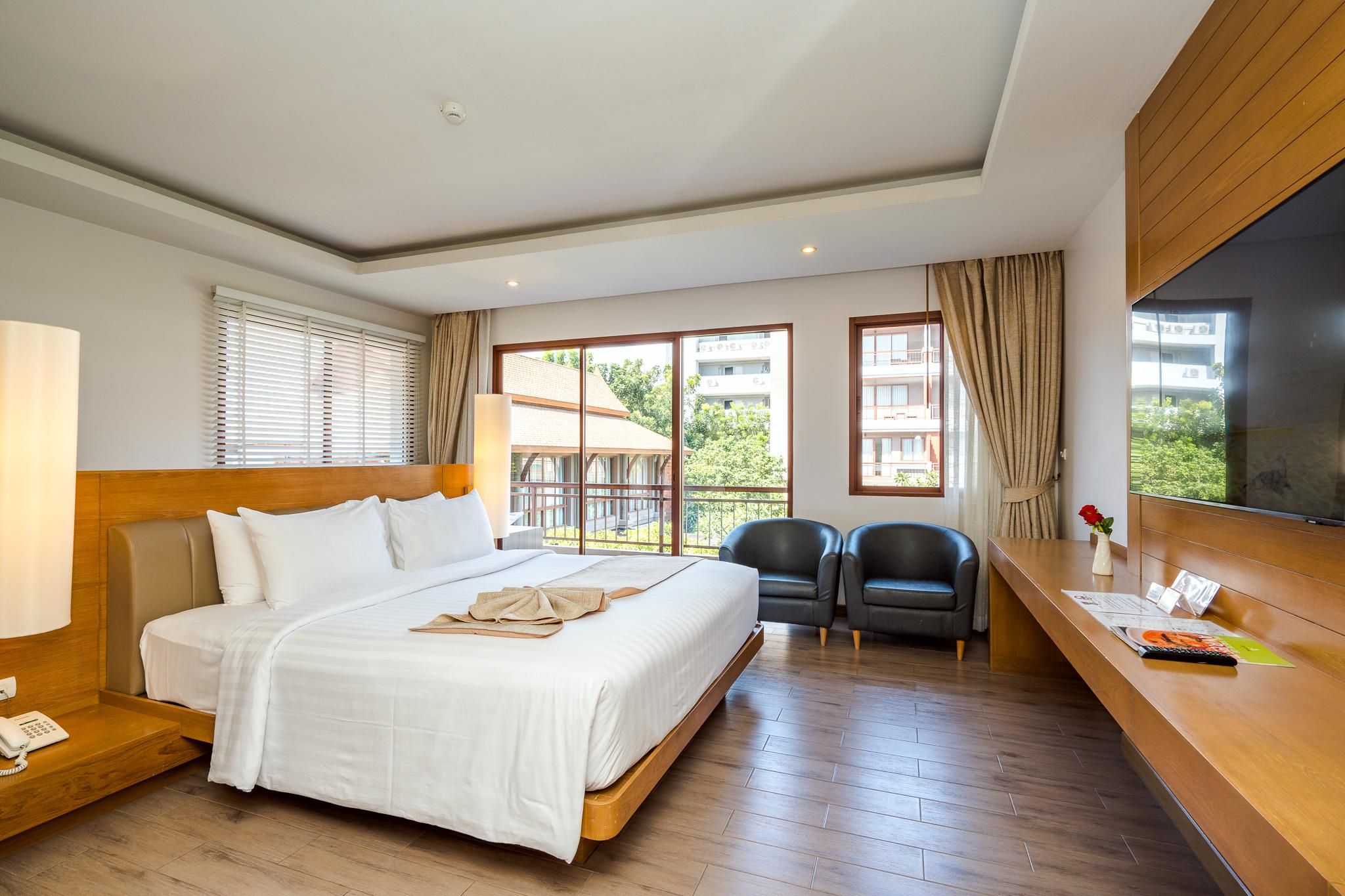 Premier Jacuzzi Deluxe