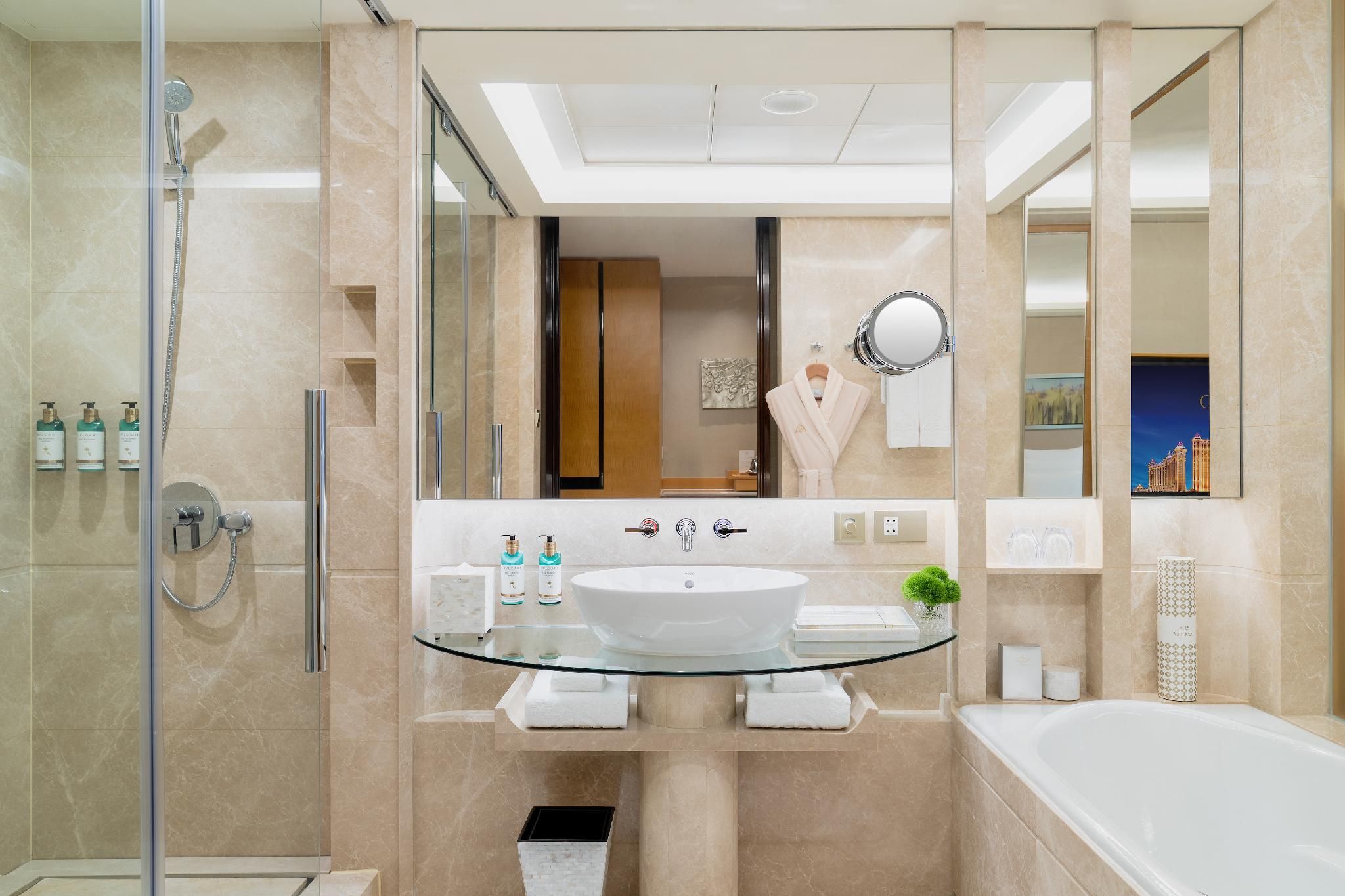 Deluxe Resort View Twin Room