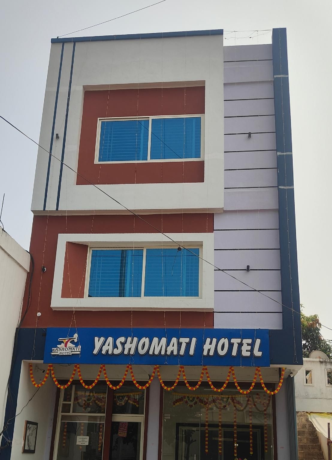 YASHOMATI HOTEL 