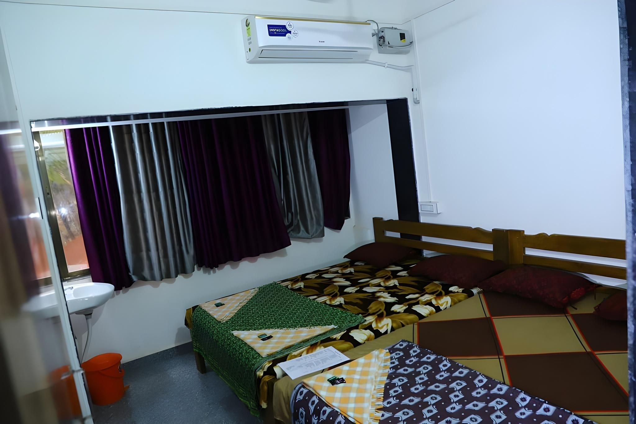 Deluxe Room with Air Conditioning