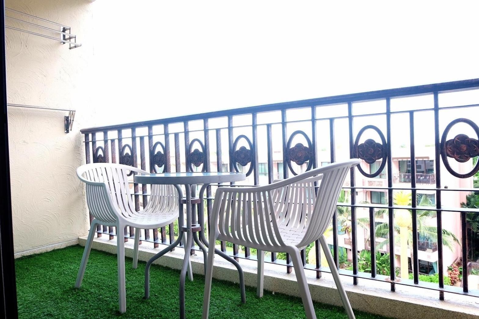 Studio with Pool View