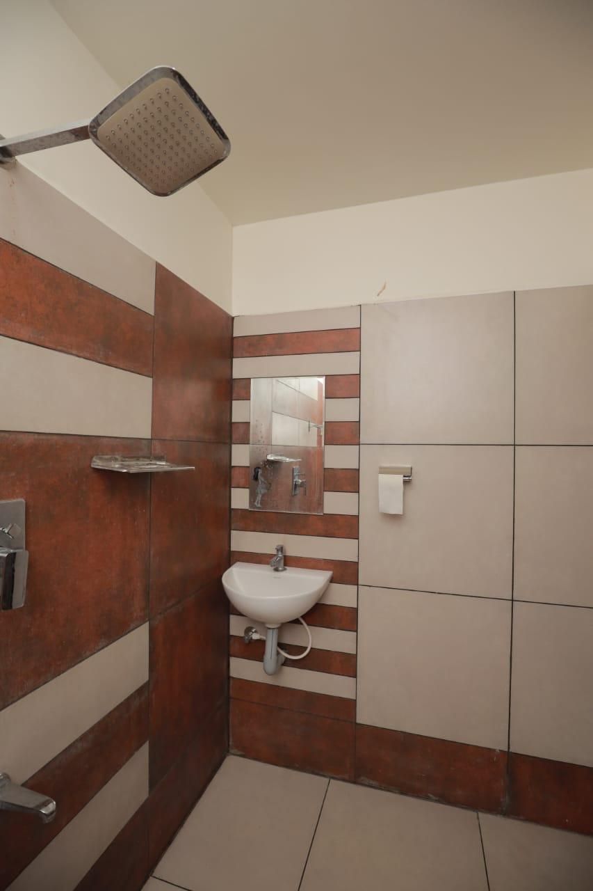 Lake N Hill Home stay Non - AC Deluxe Room  3