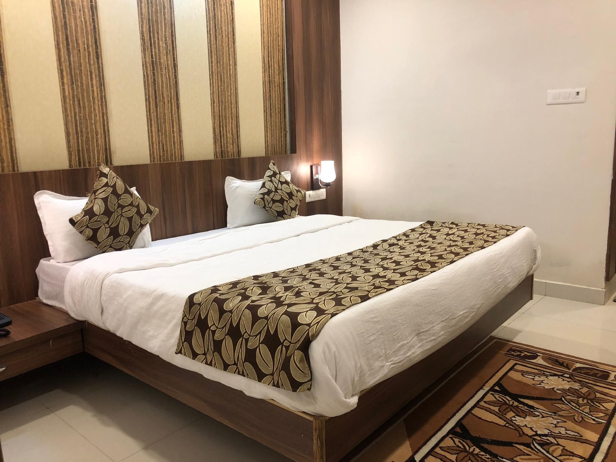 Deluxe Double or Twin