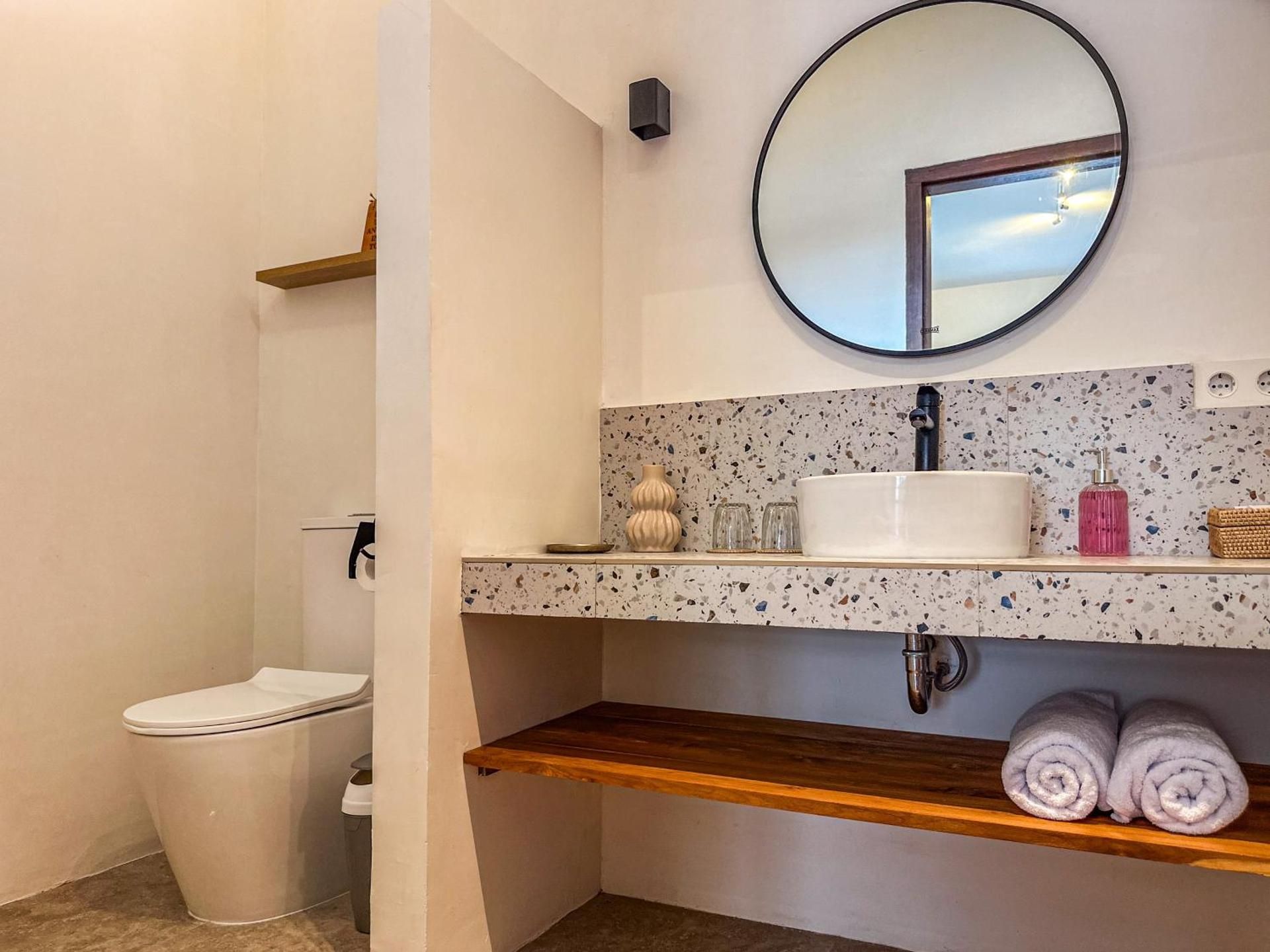 Villa Mila - Gili Air Family Room with Terrace 2