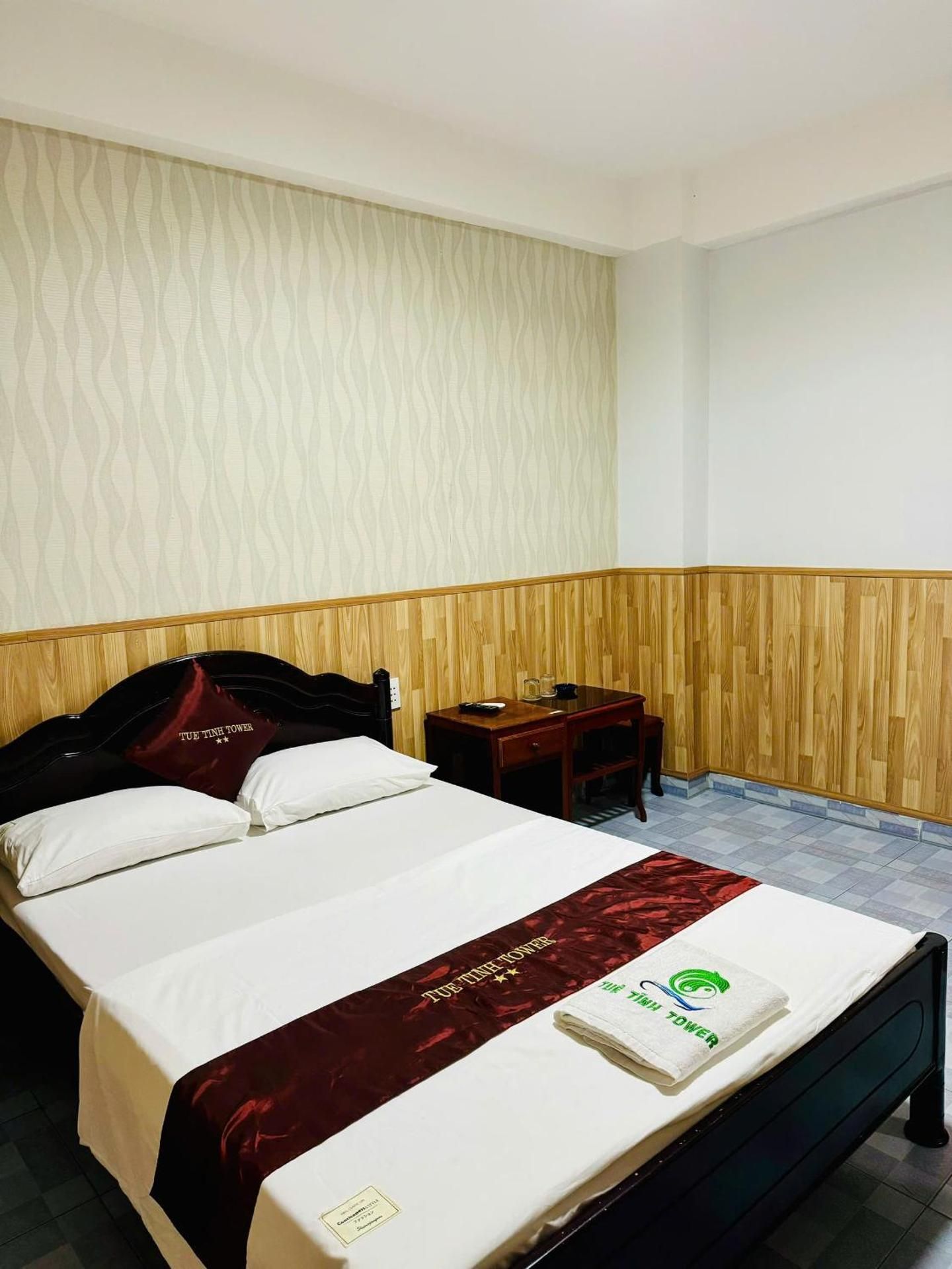 Tue Tinh Tower Single Room 3