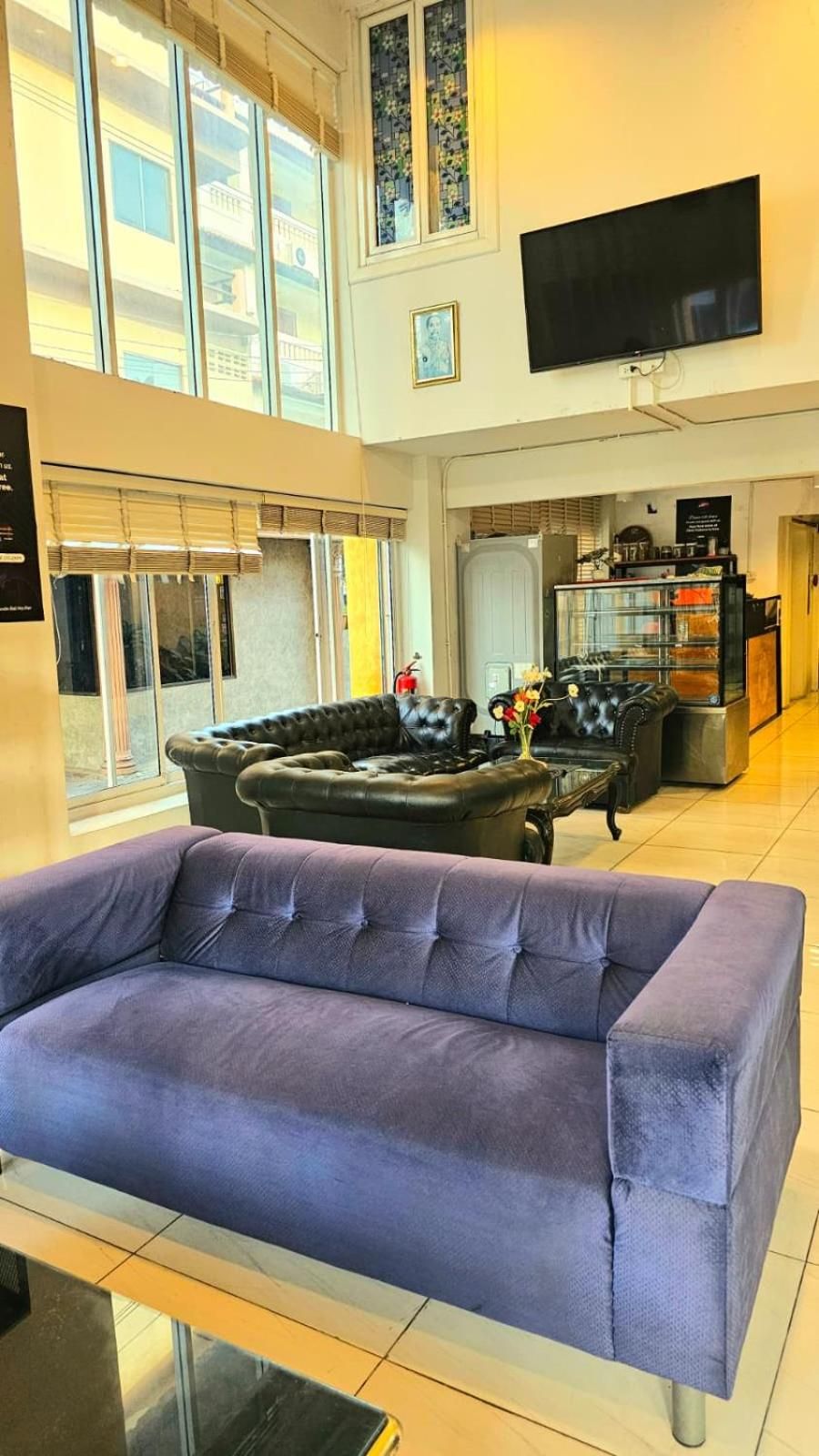 Shared lounge/TV area