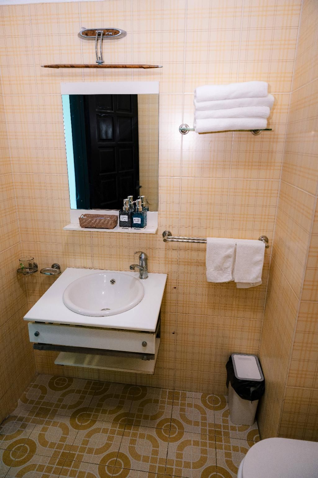 Triple - 1 Queen 1 Single