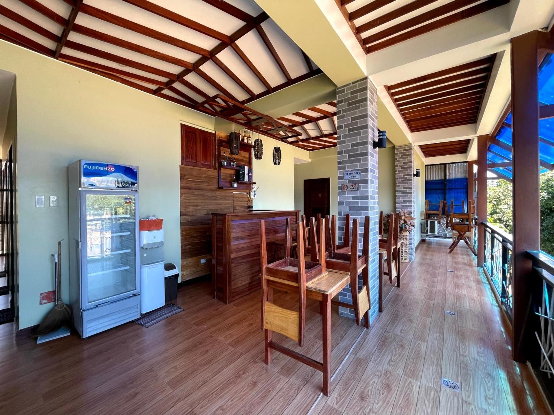 Bar/lounge