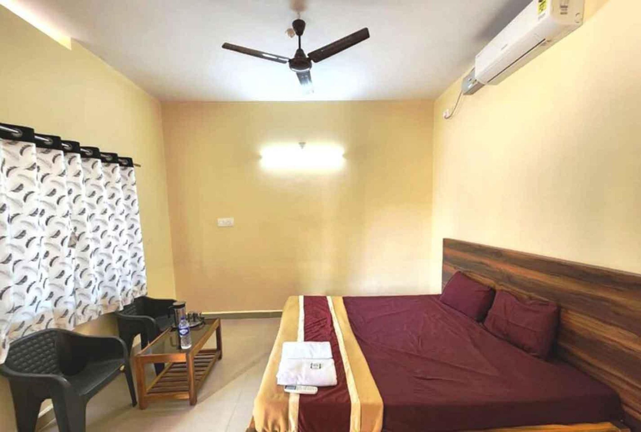 Murudeshwar Beach House Standard Double Room with Fan