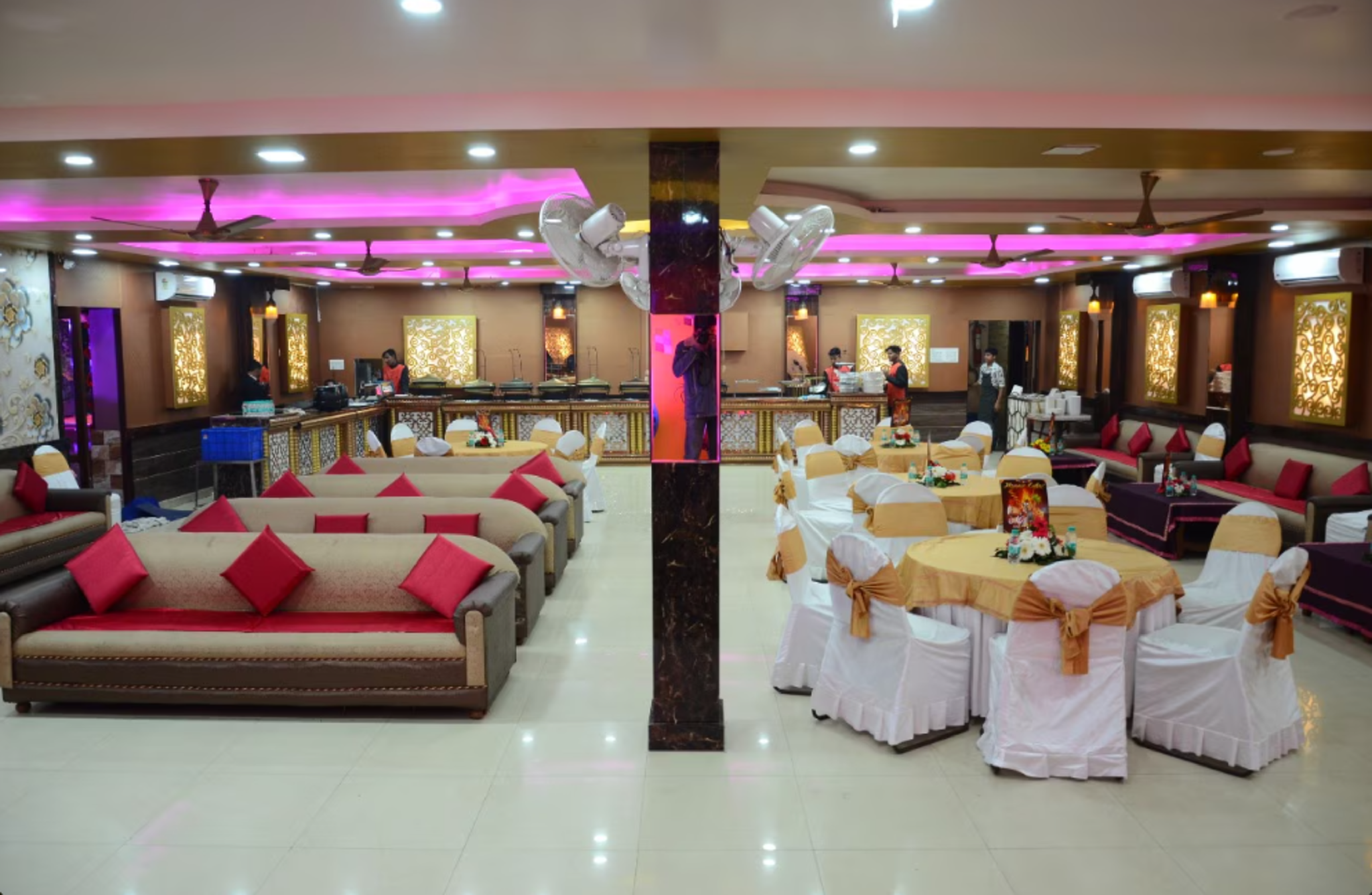 Banquet hall