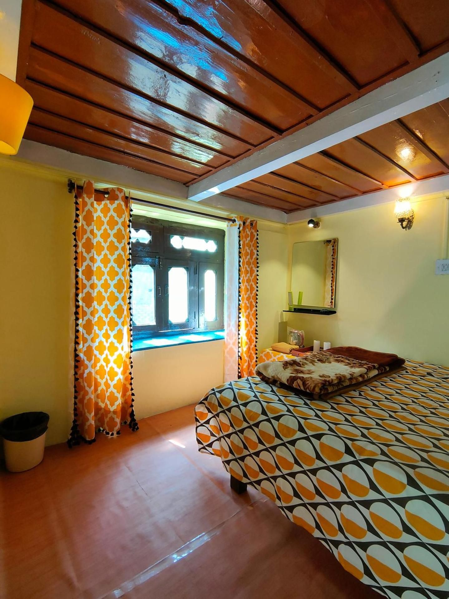 BOBKIN'S ARYAN HOMESTAY 