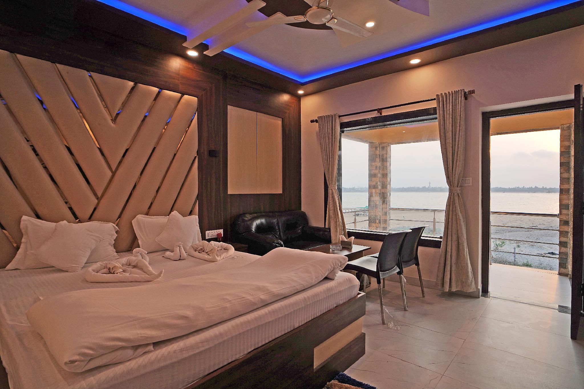 Super Deluxe Sea View