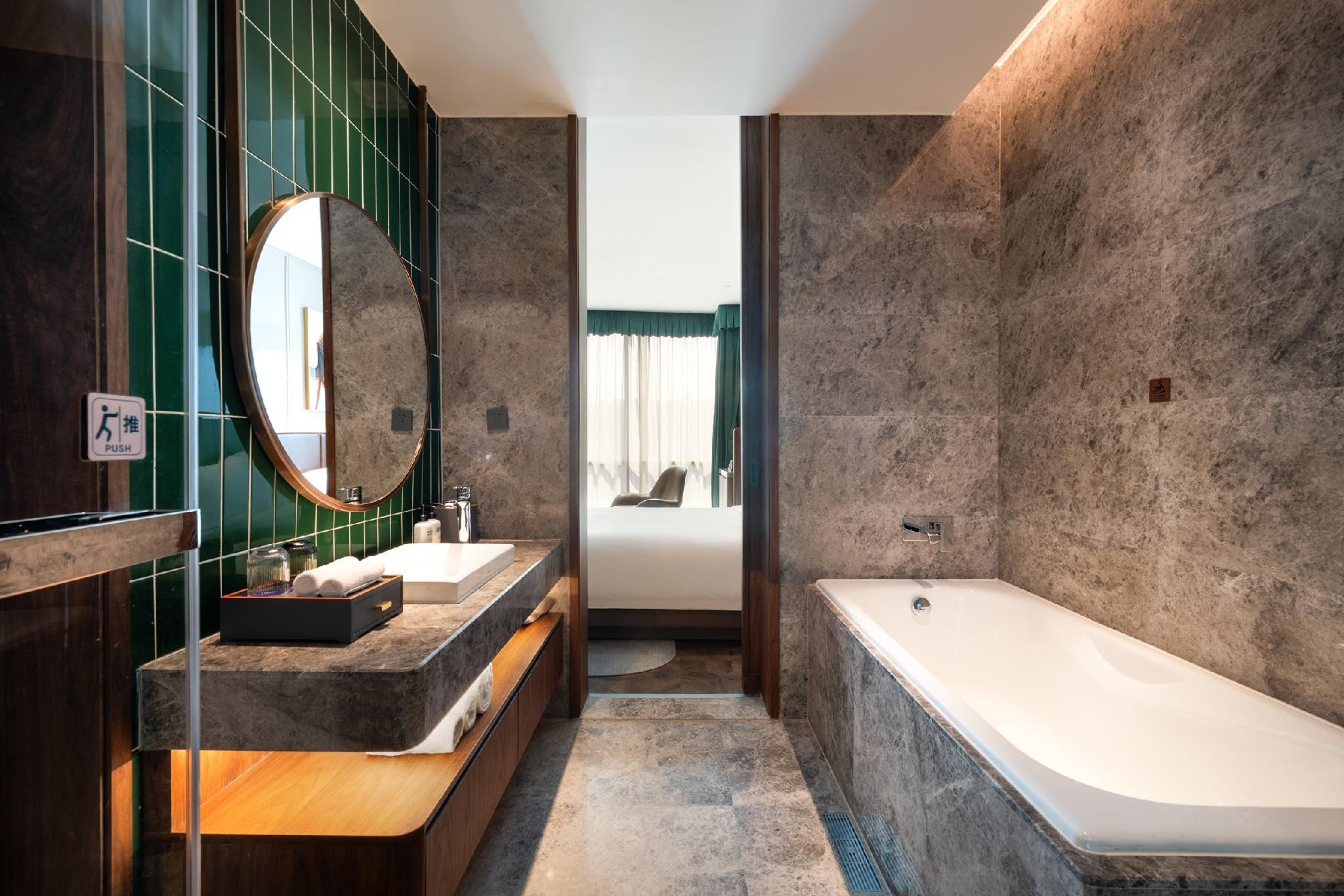 Deluxe Room with one King-size bed