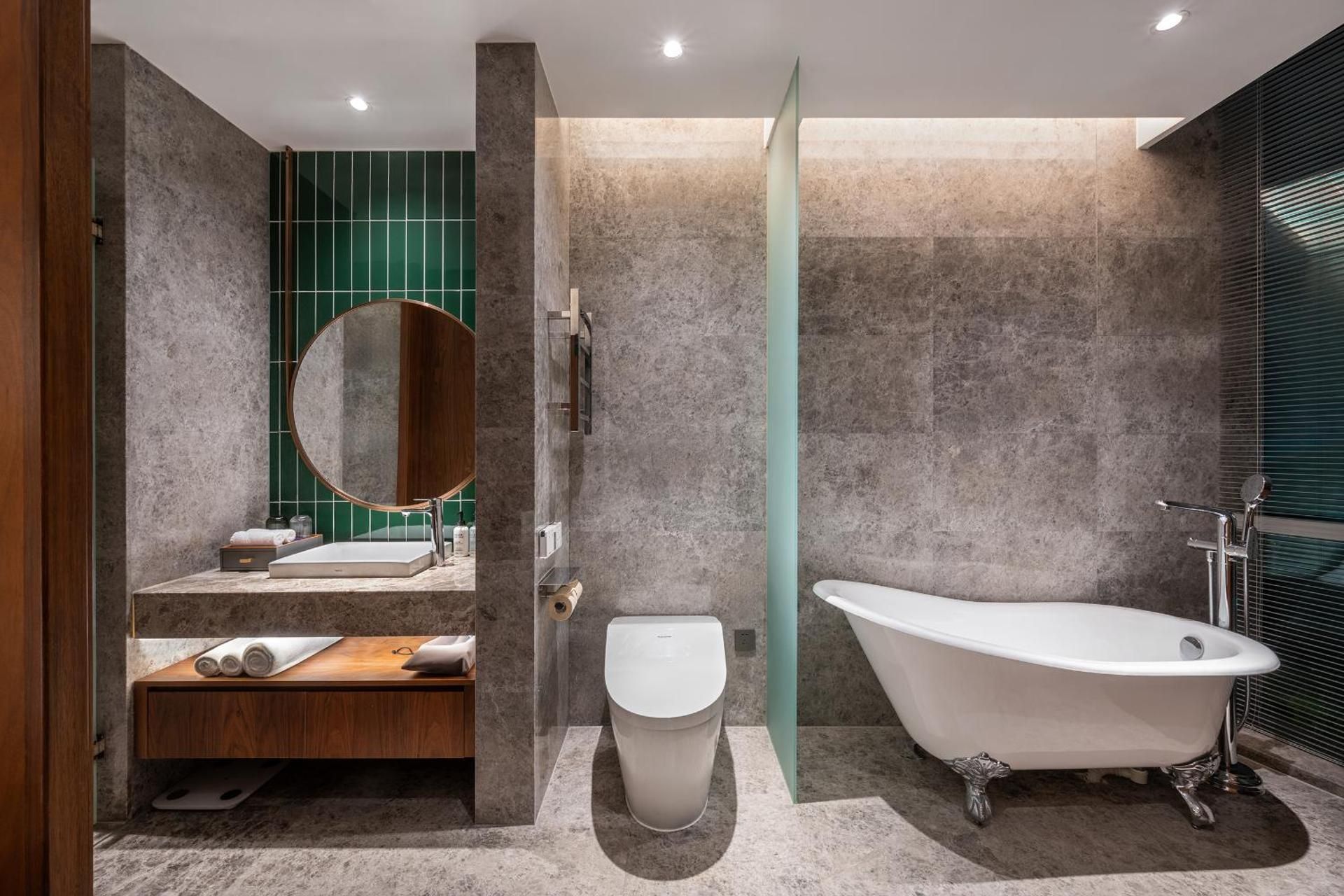 Novotel Shanghai Baoshan Jiusi Deluxe King Suite 2