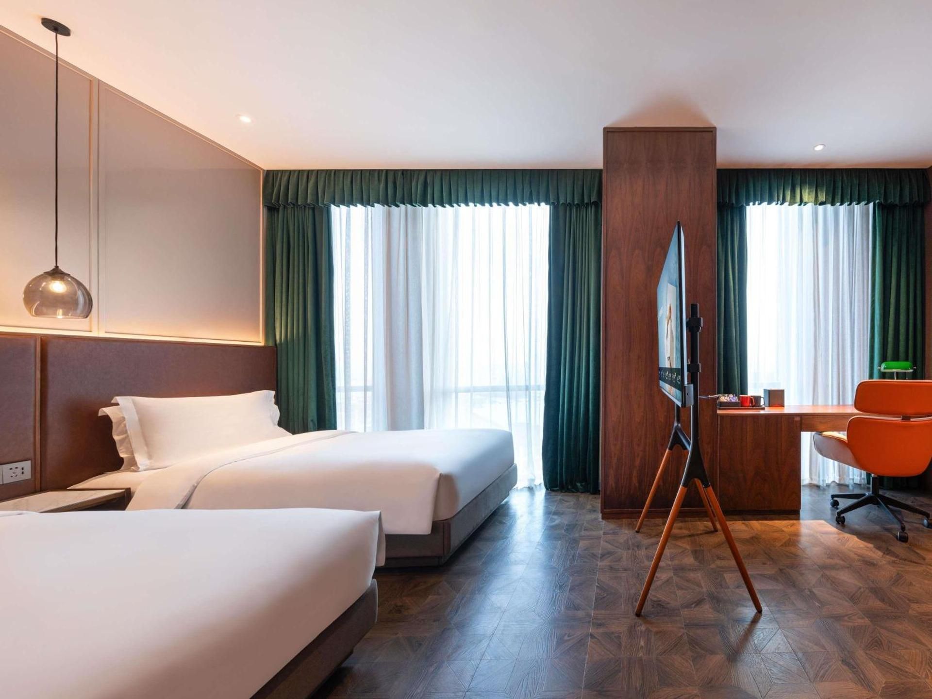 Novotel Shanghai Baoshan Jiusi Superior Room with two Single beds 2