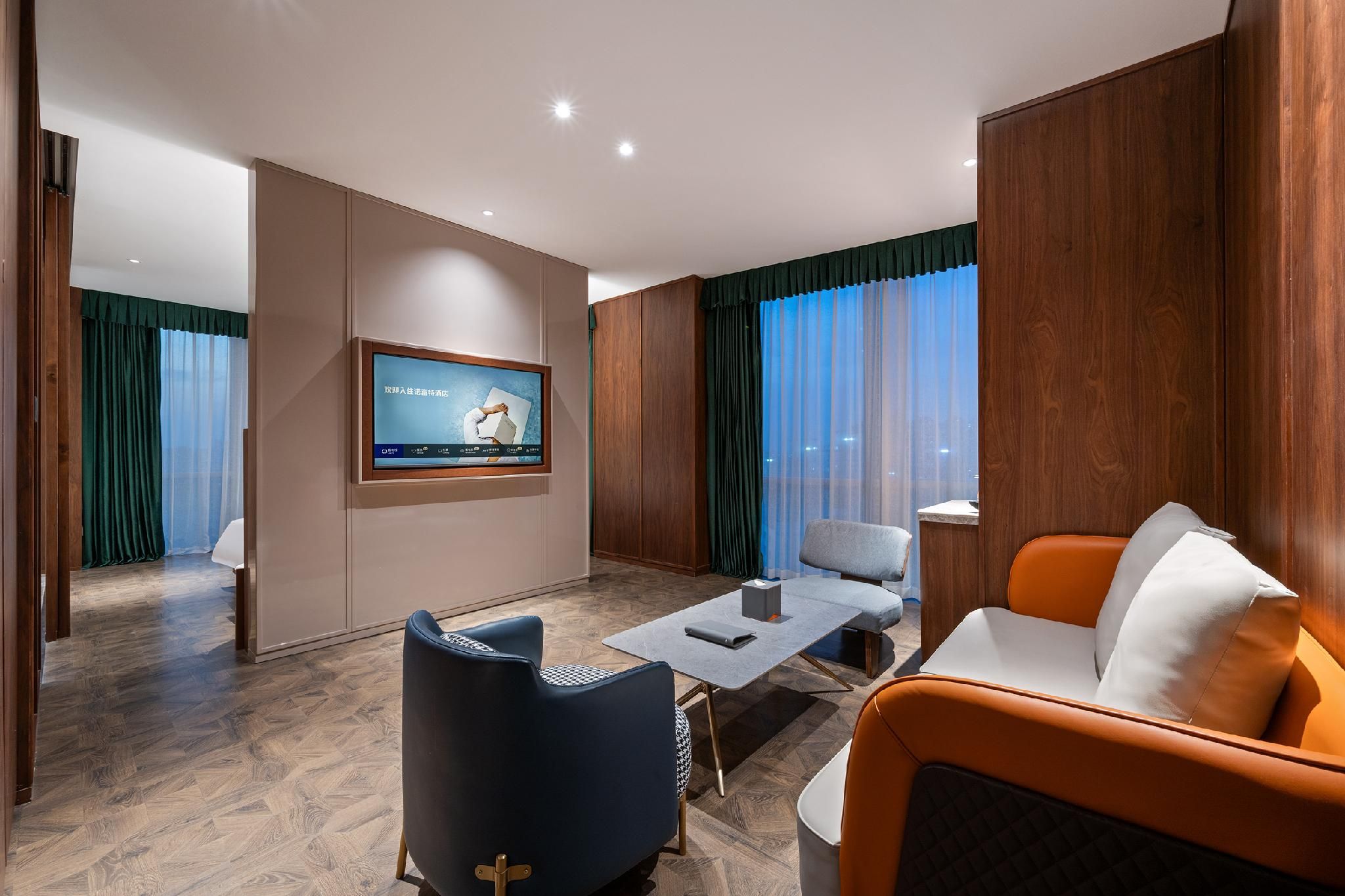 Deluxe Suite with One King-size Bed