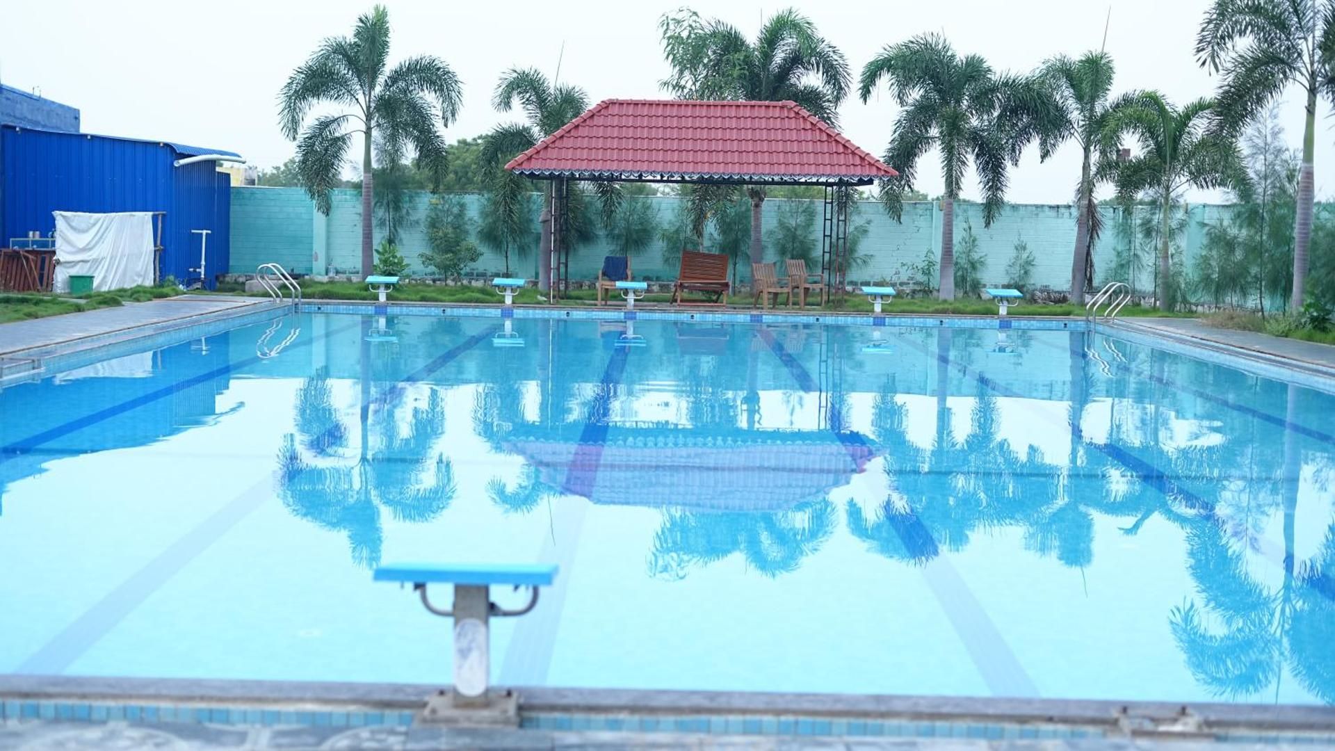 Swimming pool
