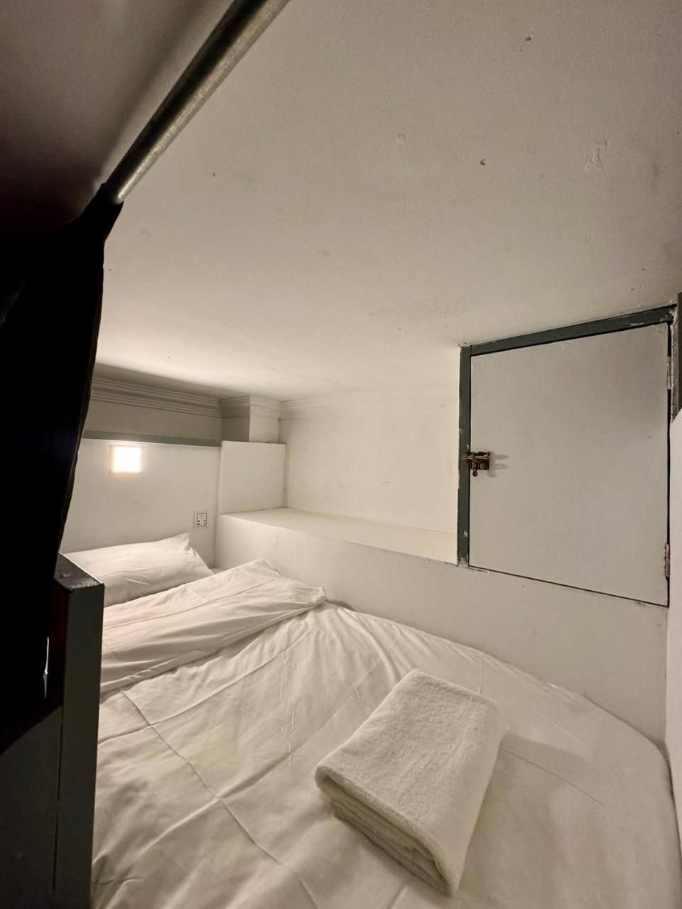 Babybong Koh Rong Pod in Shared Dorm