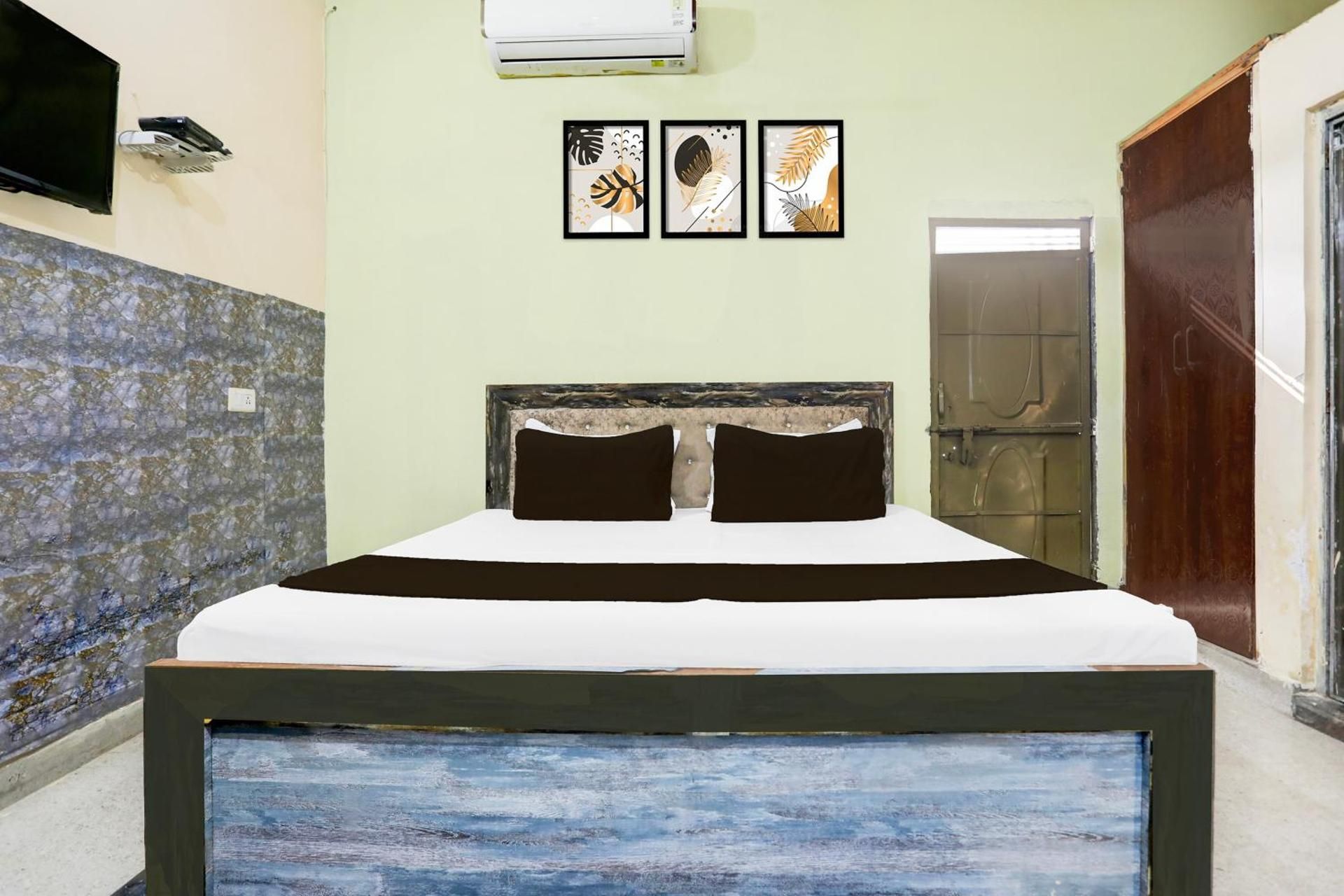 Hotel O AnubhavRooms Classic Double or Twin 2