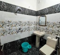 Arjun Guest House Deluxe Non AC Room 2