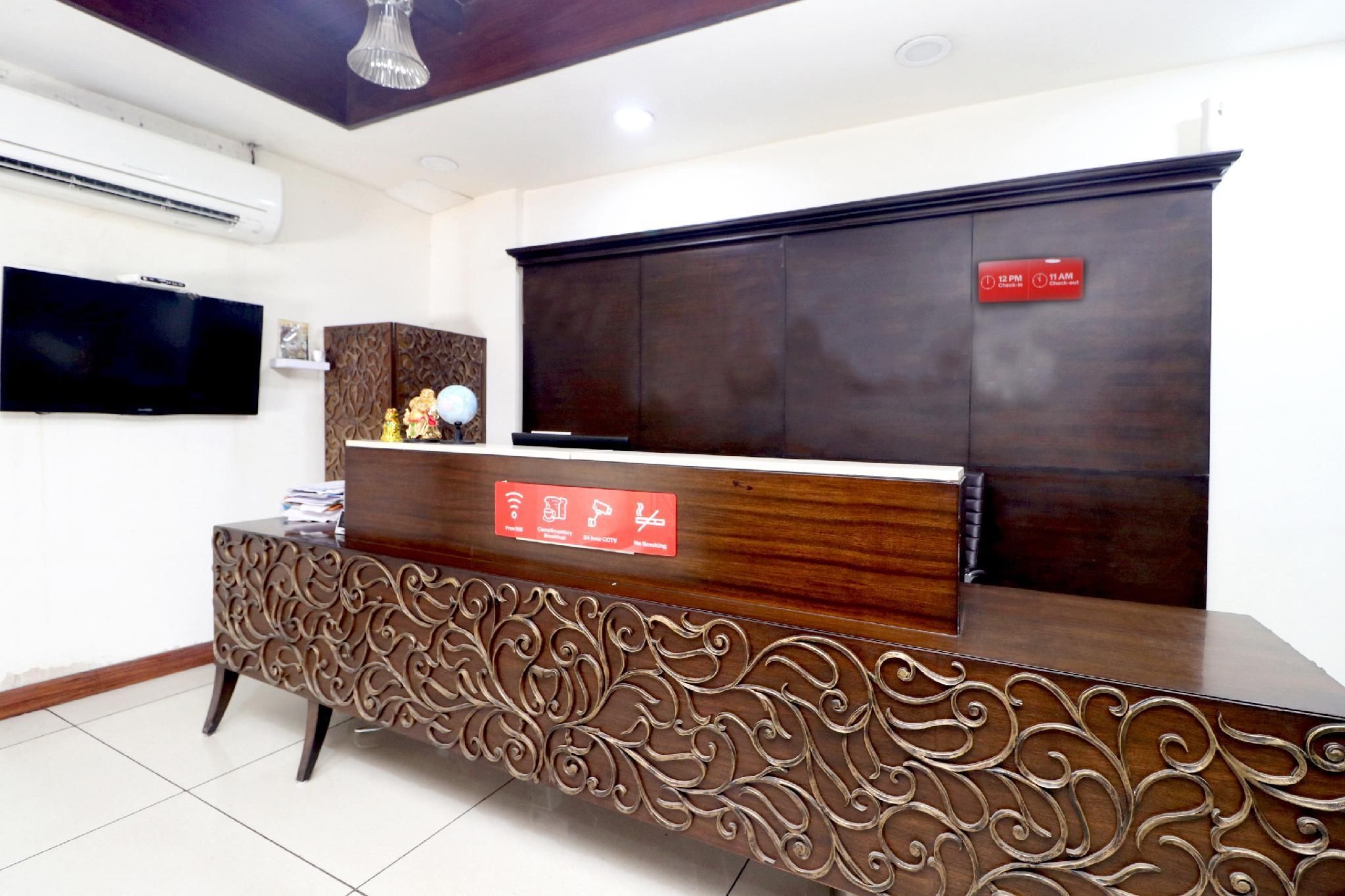 OYO 18810 Hotel Noor Mahal