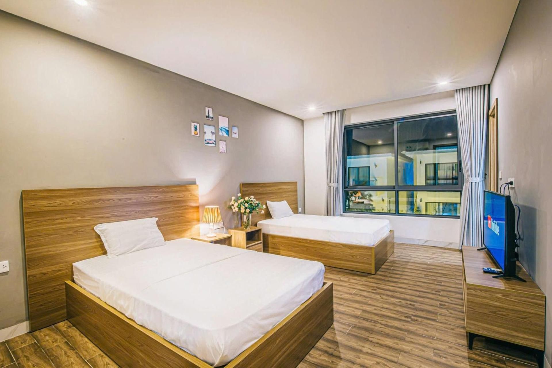 King Room with Pool View