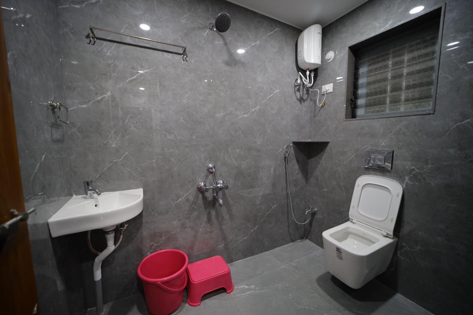 Hotel Shivjanmabhumi Resort Bed in 10-Bed Mixed Dormitory Room 3