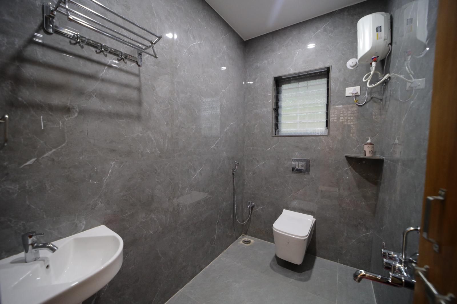 Hotel Shivjanmabhumi Resort Suite with Garden View 2