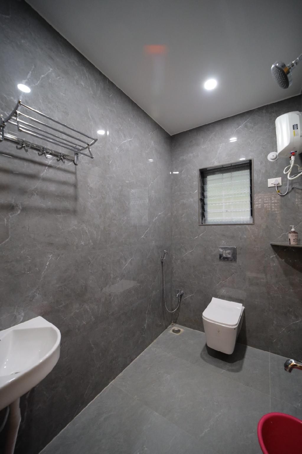 Hotel Shivjanmabhumi Resort Suite with Mountain View 2