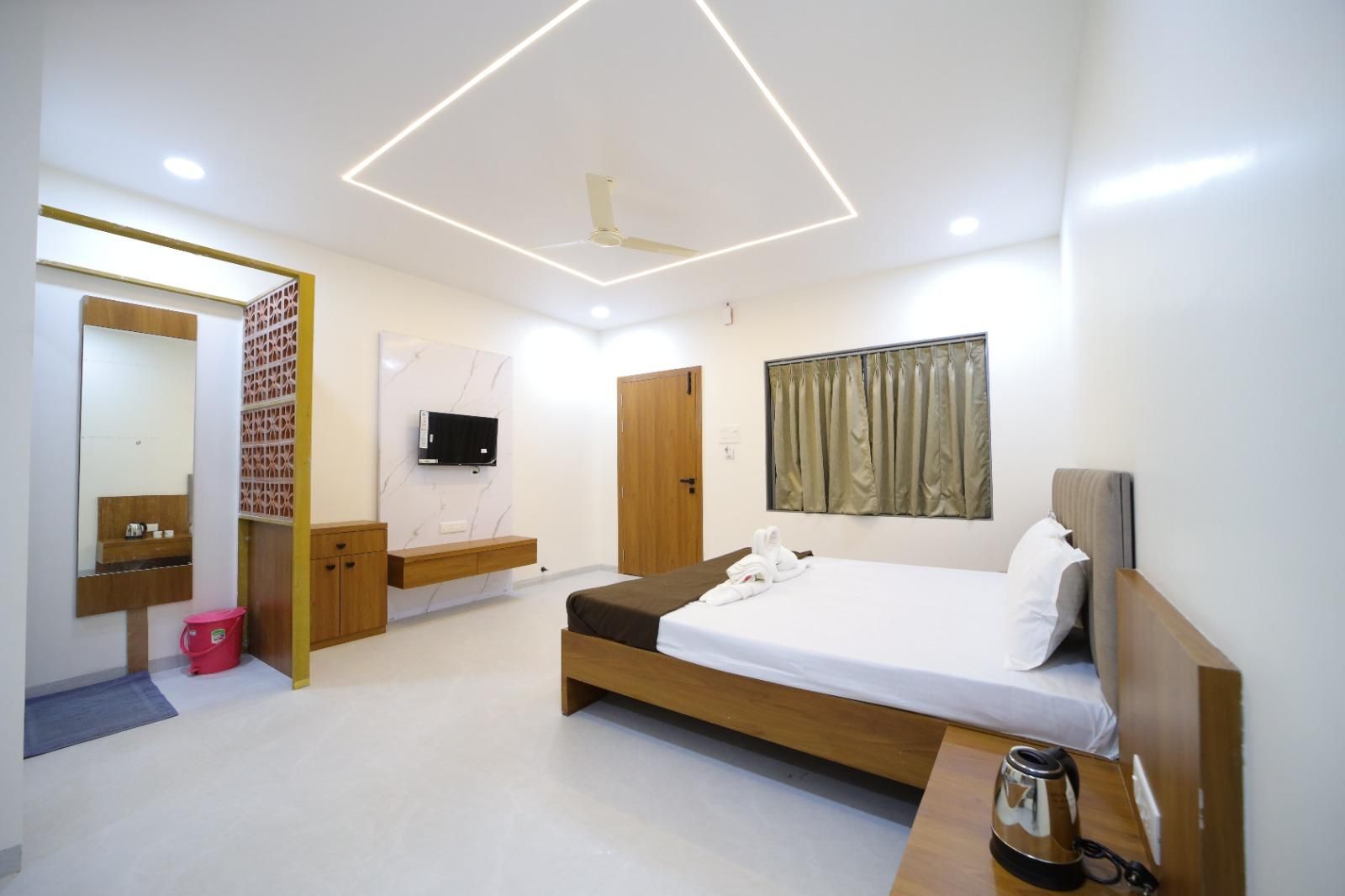 Suite with Mountain View