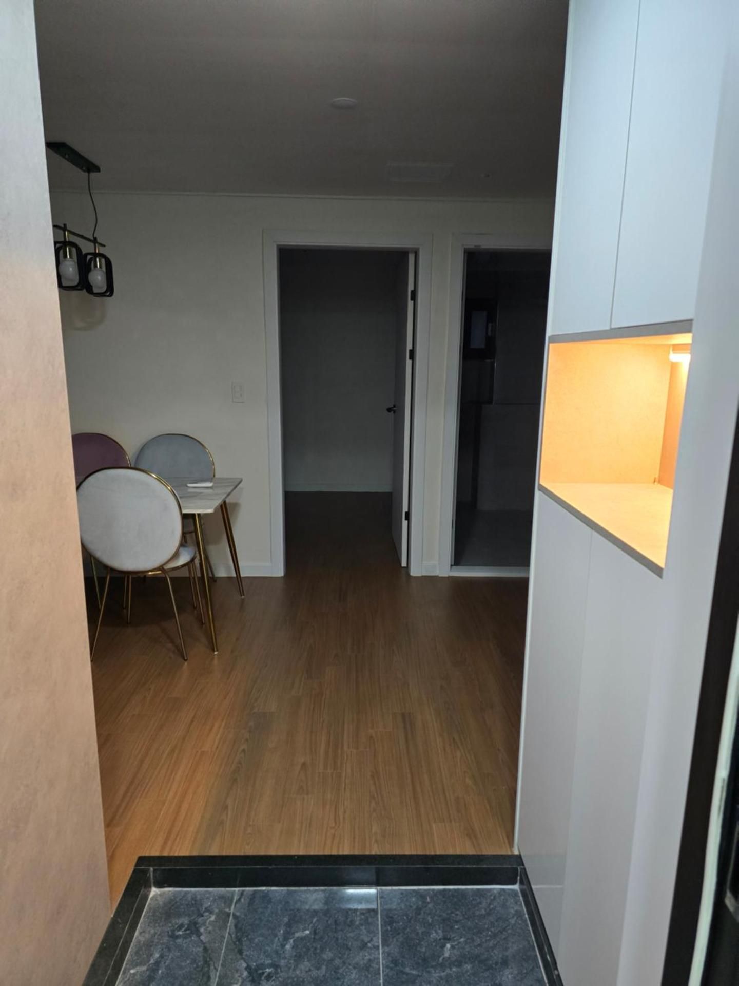 Gold River One-Bedroom Apartment 3