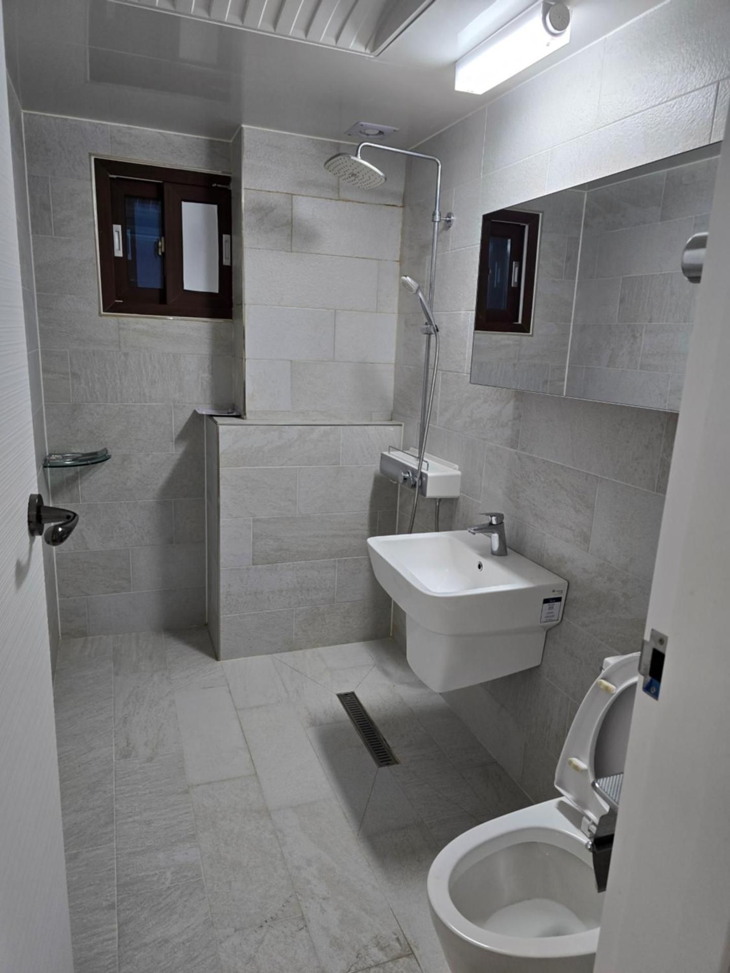 Gold River One-Bedroom Apartment 2