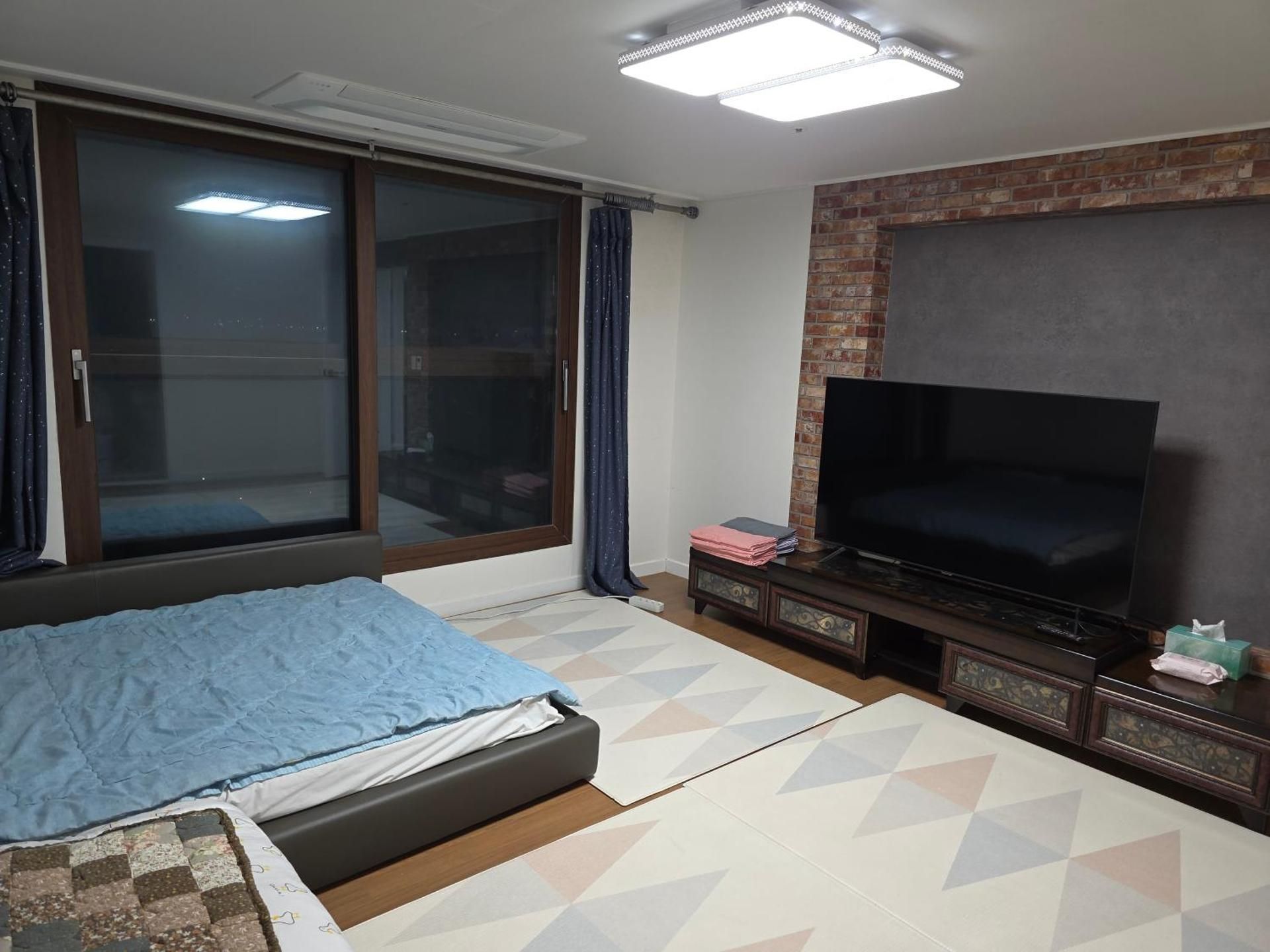 Gold River One-Bedroom Apartment