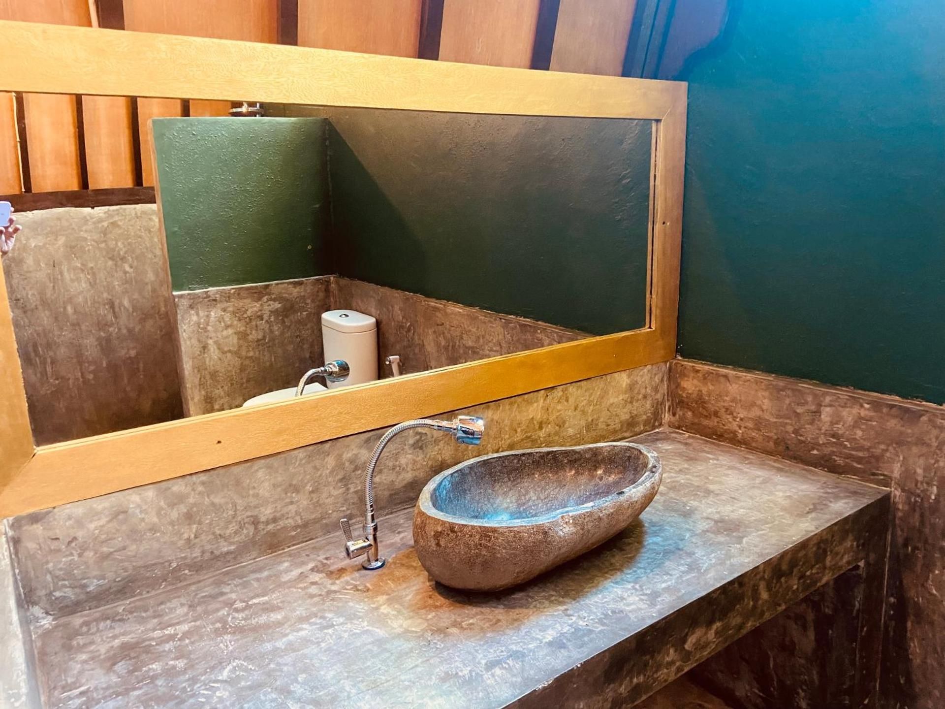 Mowglis Gili Air Deluxe Double Room 2