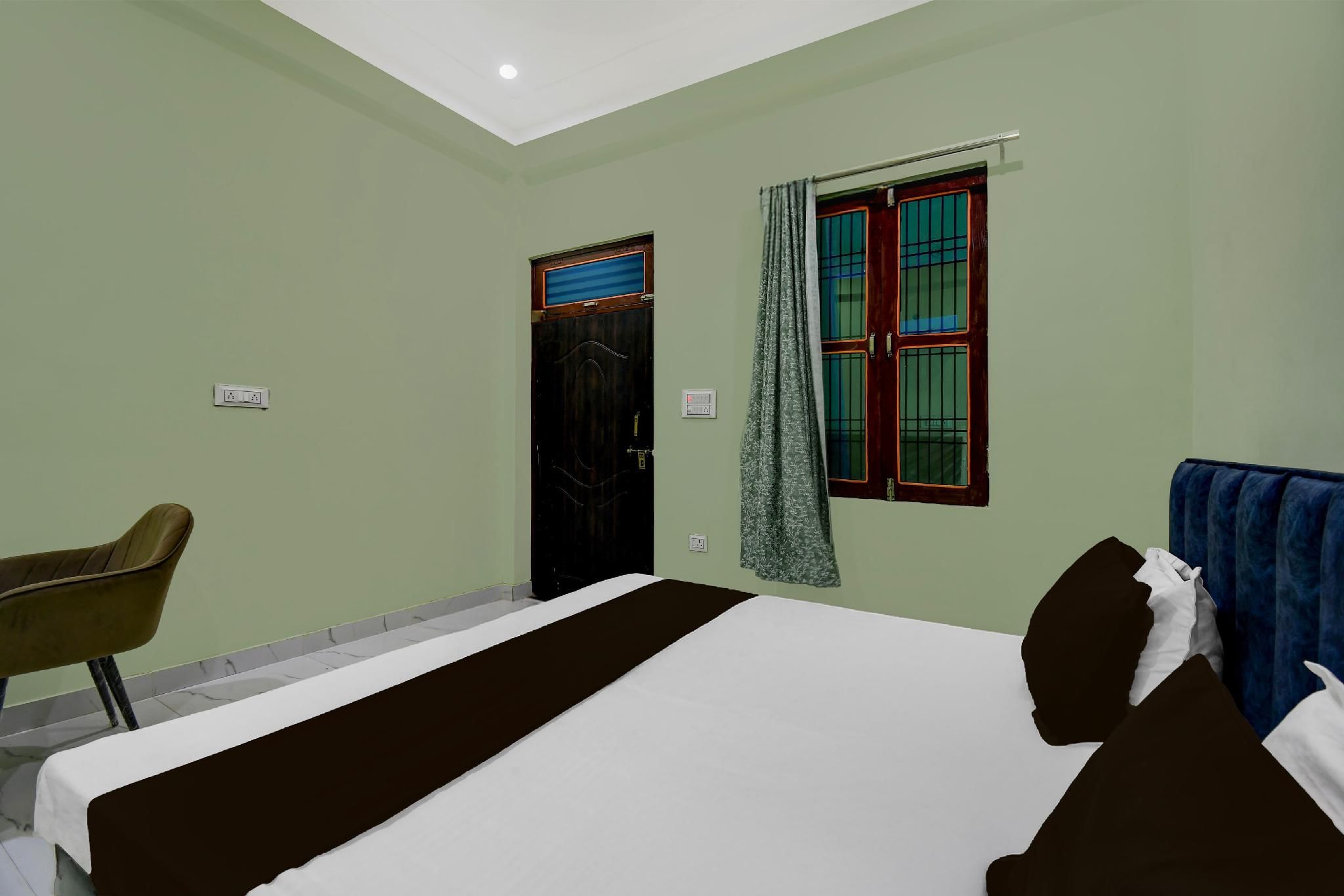 SPOT ON Hotel The Baithak & Restaurant SPOT ON Room without Air Conditioning 2