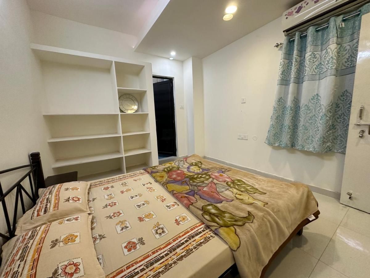 Vistaram @ 402 Apartment