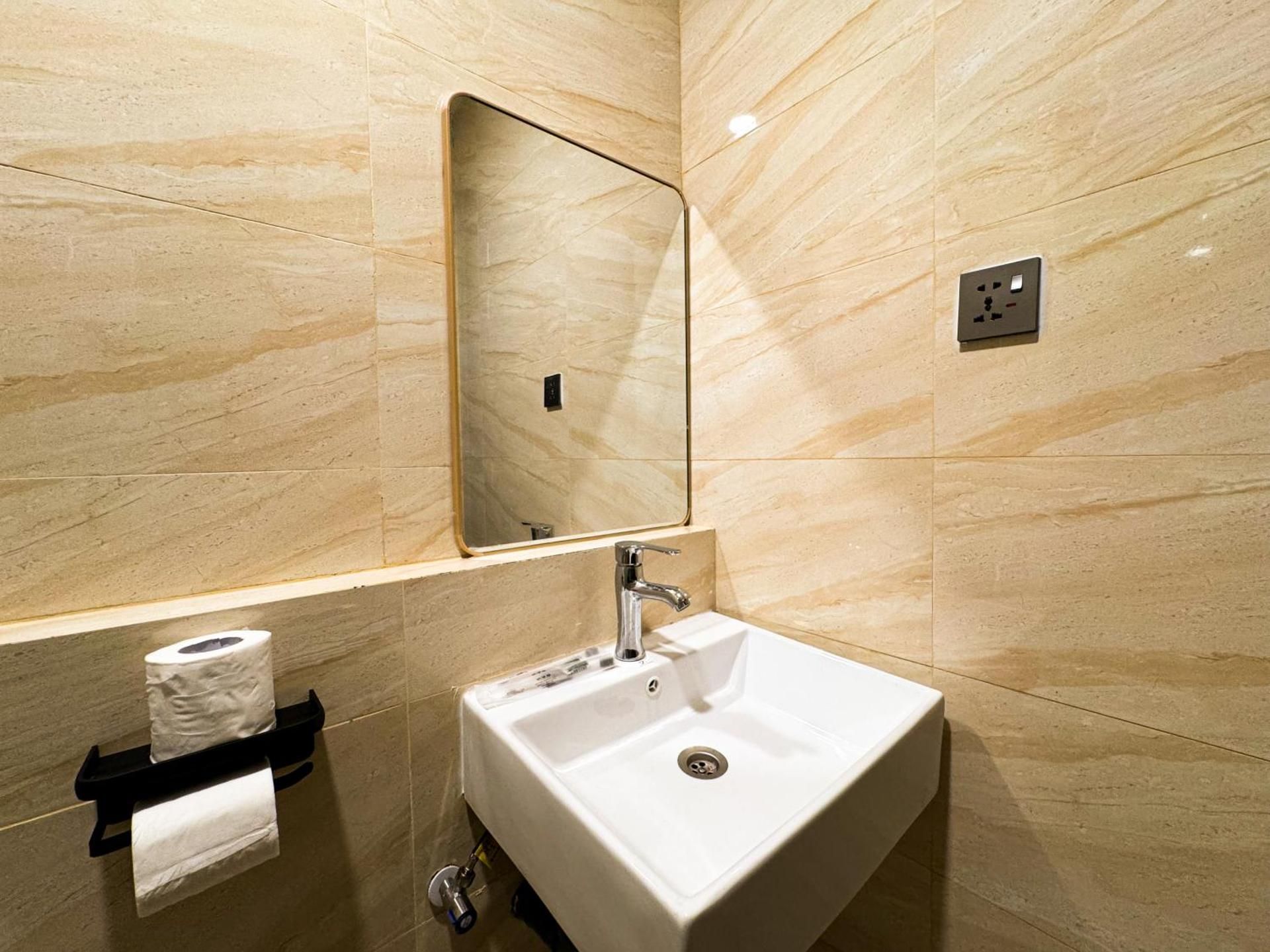 PREMIER RESIDENCES @Formosa Residence Nagoya King Studio with Sofa Bed 87