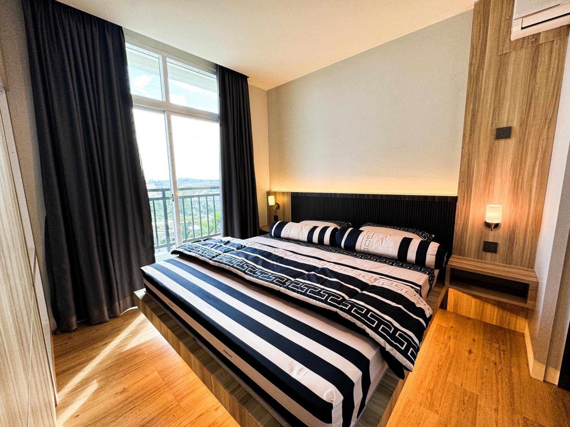 PREMIER RESIDENCES @Formosa Residence Nagoya King Studio with Sofa Bed