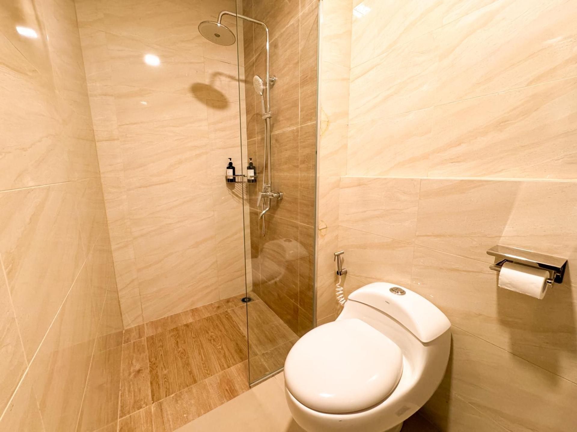 PREMIER RESIDENCES @Formosa Residence Nagoya King Studio with Sofa Bed 170