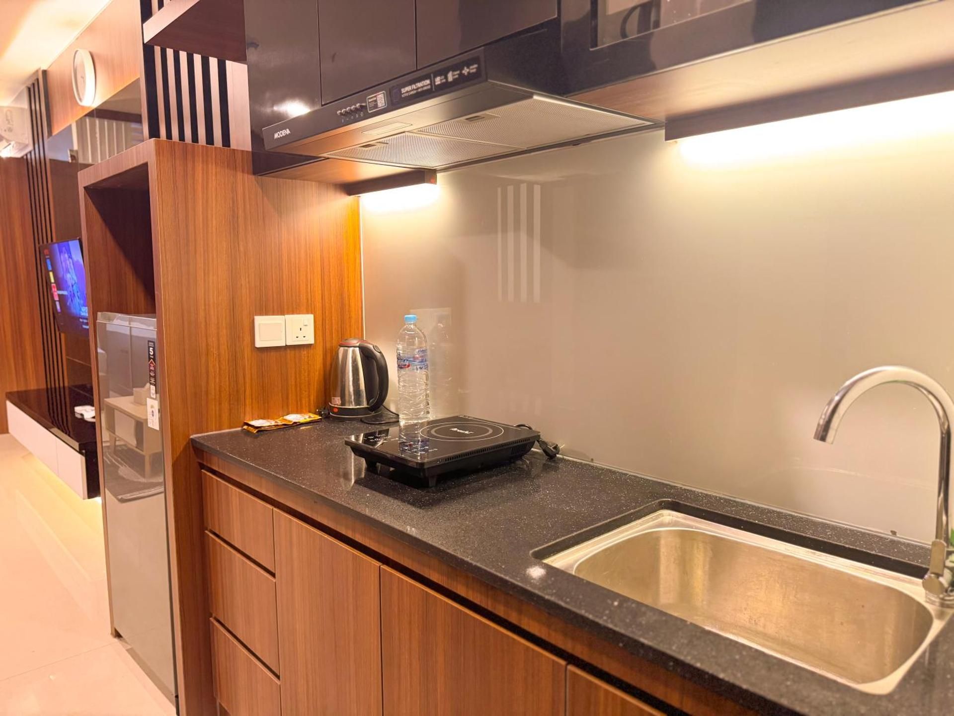 PREMIER RESIDENCES @Formosa Residence Nagoya King Studio with Sofa Bed 180