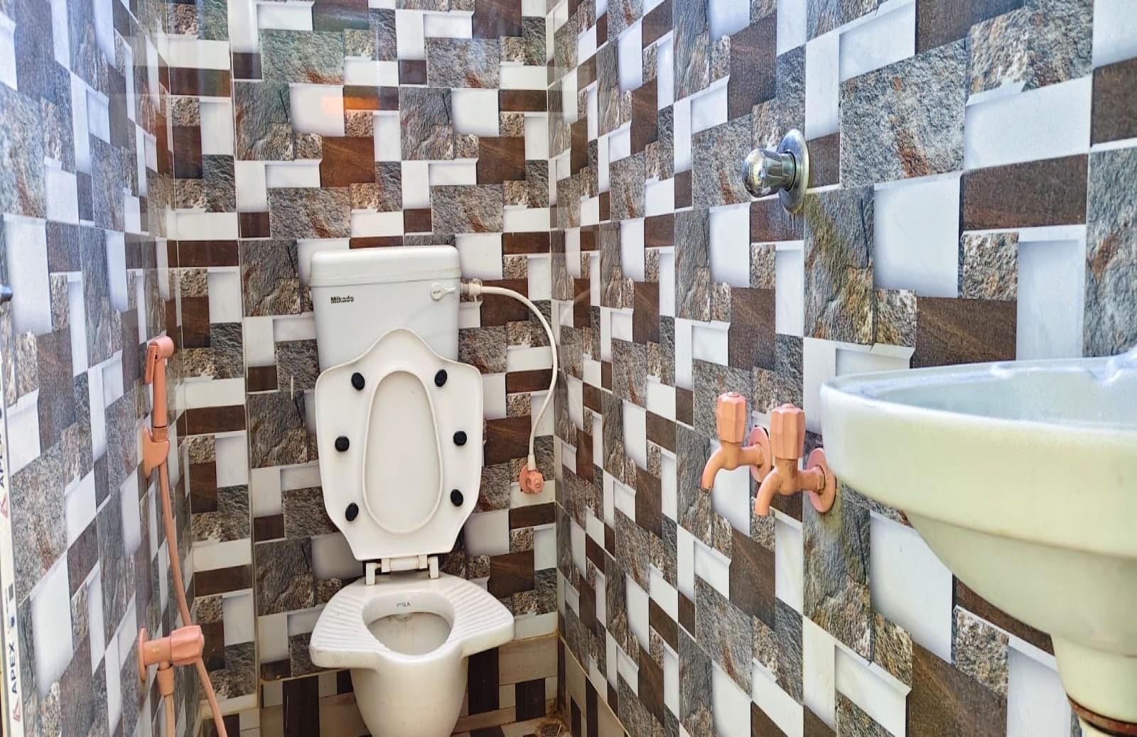 Deluxe Double Room with Air Conditioning