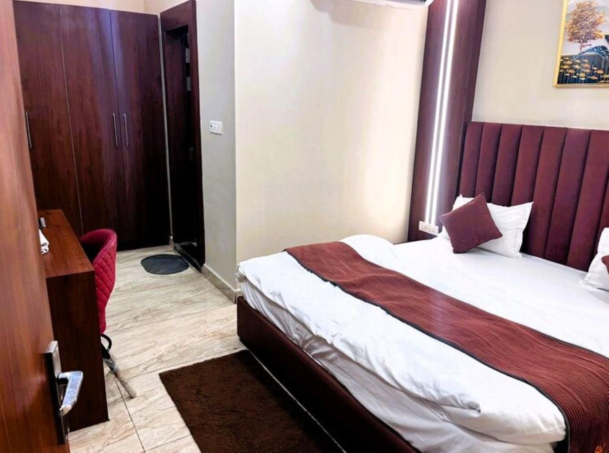 New Navodaya Sarovar Standard Double Room 2