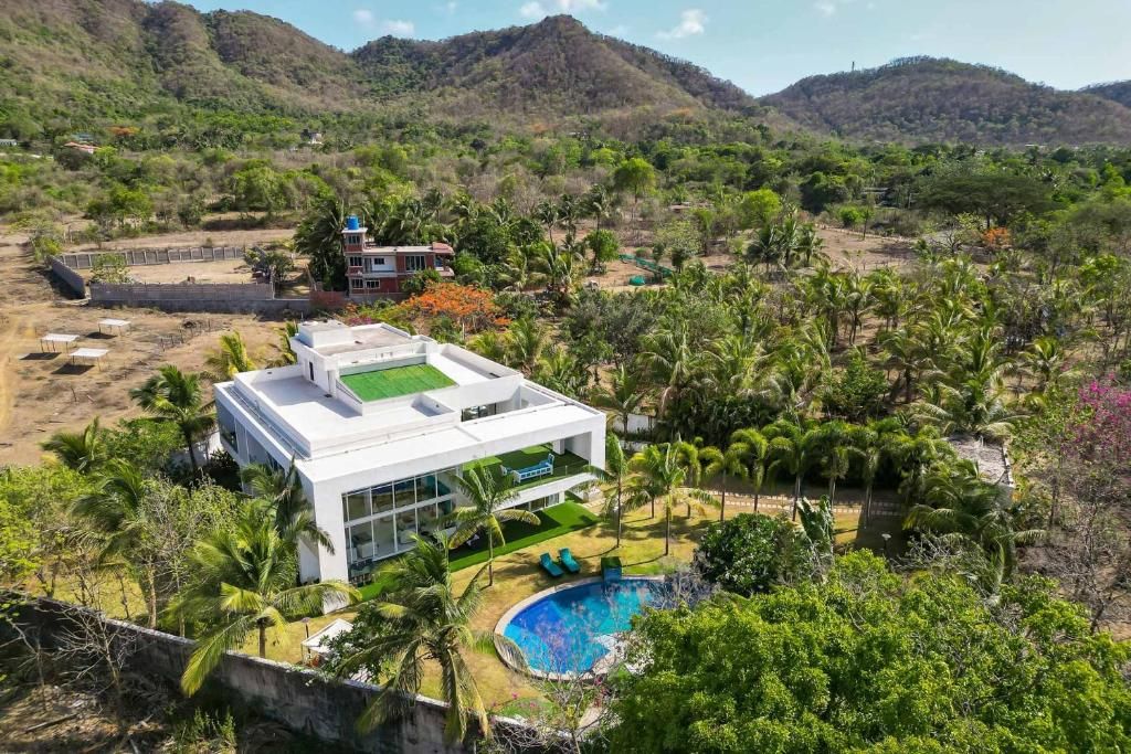 Villa Capri by StayVista - Featuring a swimming pool mountain view snooker table and a relaxing j, Alibaug