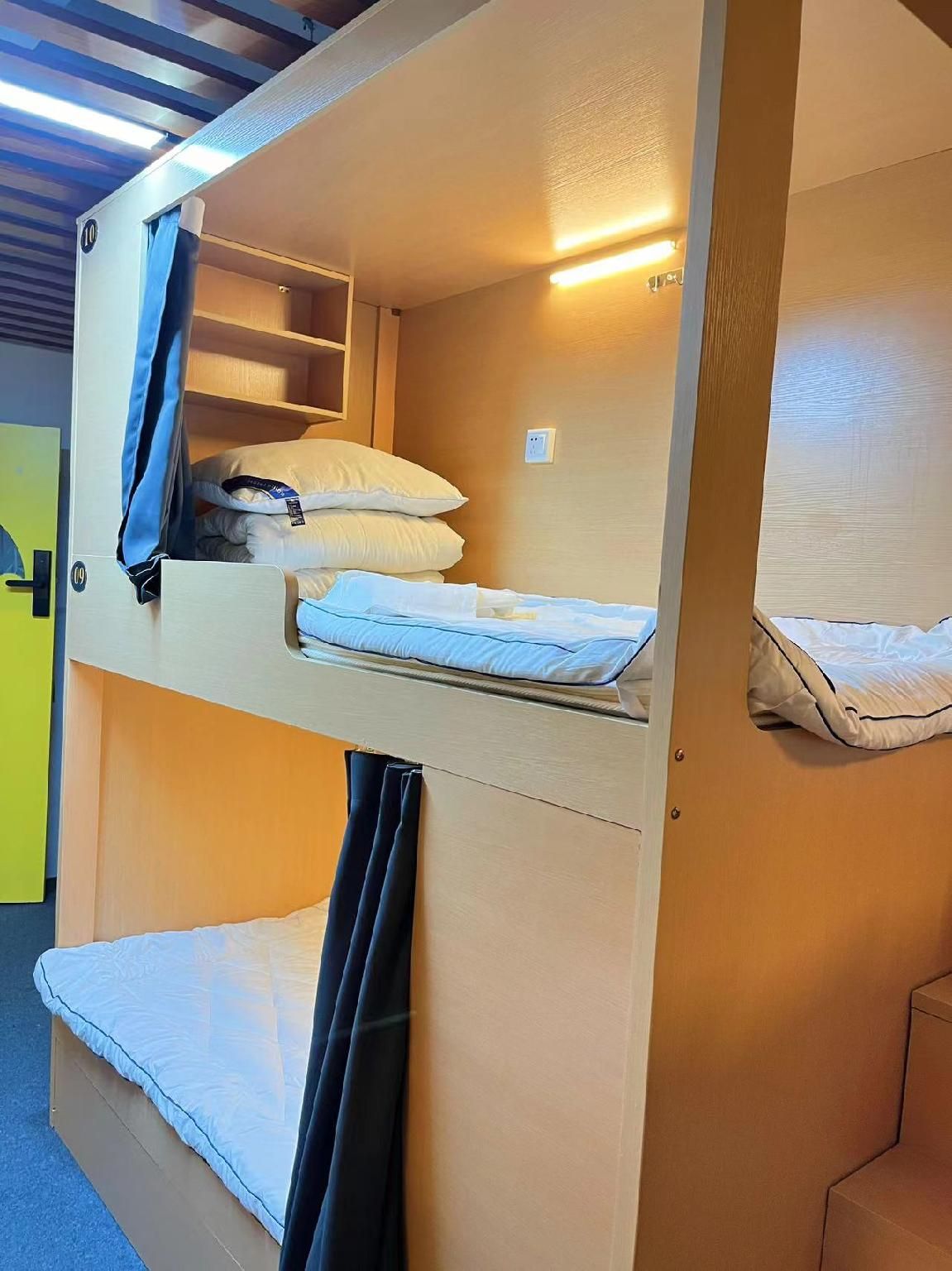 1 Person in 10-Bed Dormitory - Male Only