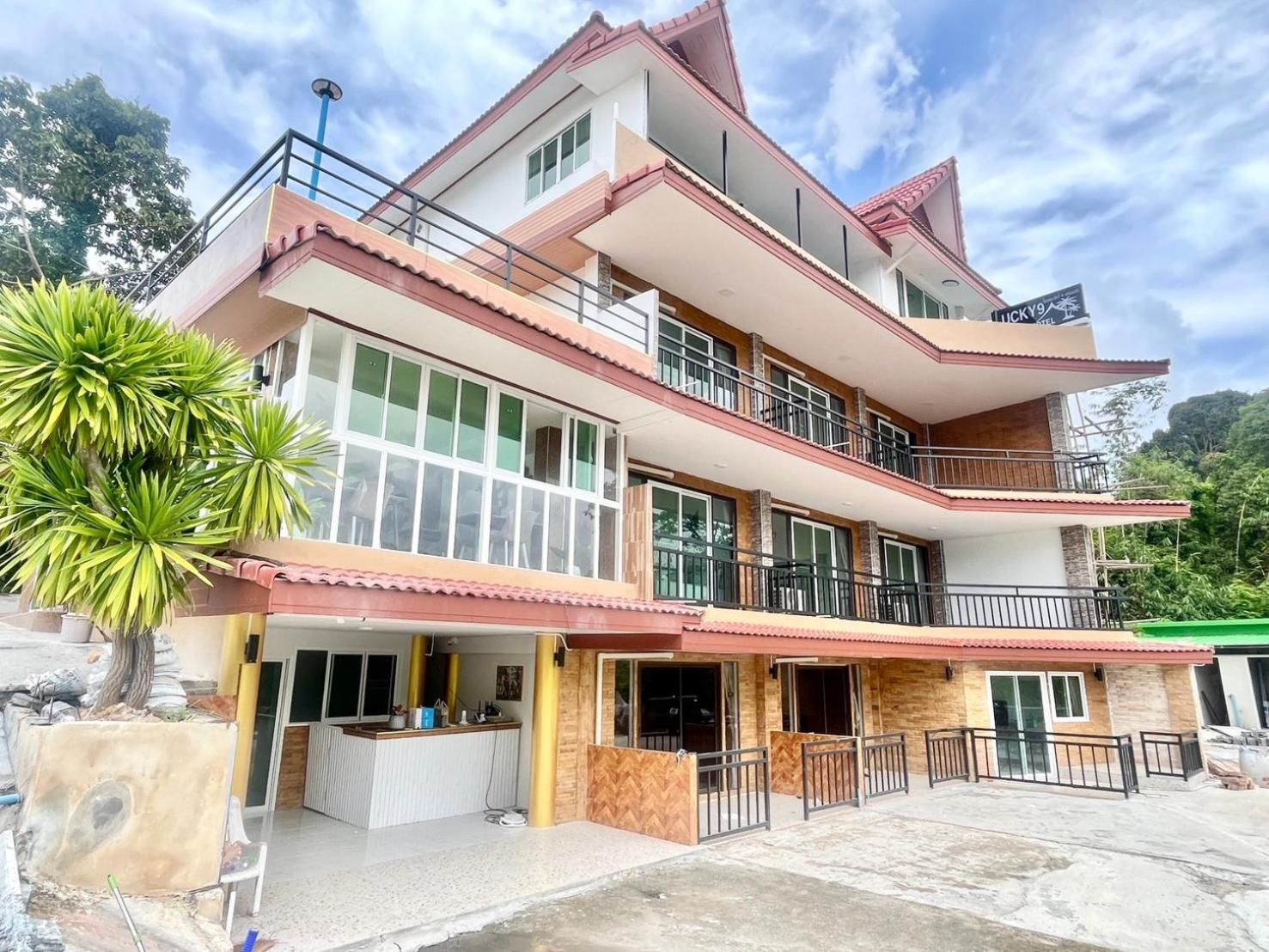 Lucky 9 Airport Hotel Phuket